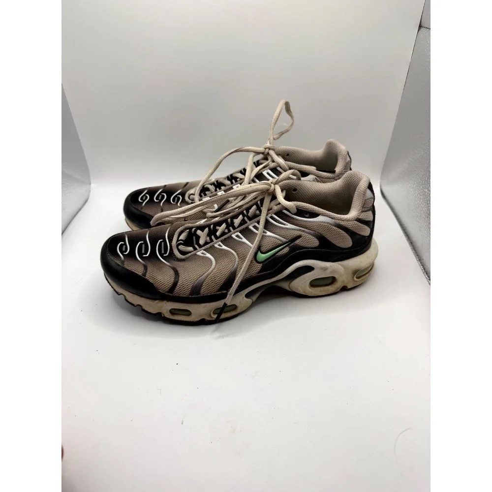 Nike Air Max Plus GS CD0609-106 Kids 5.5 Sneaker White Mint Mesh Running Shoes‎